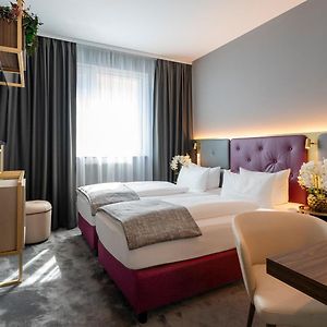 Zimmer mit zwei Einzelbetten